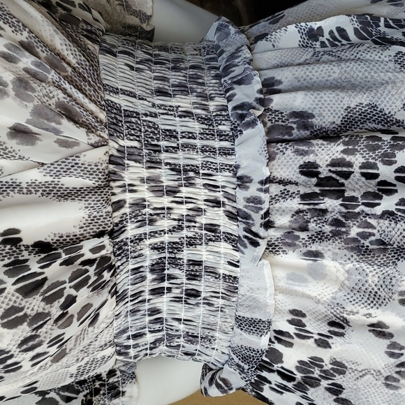 🆕️ EXPRESS Animal Print Asymmetrical High-Low Ruffle Midi Dress SIZE: S - Picture 5 of 12